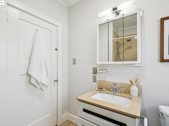 4539 Pampas Ave, Oakland CA 94619