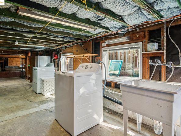 4539 Pampas Ave, Oakland CA 94619