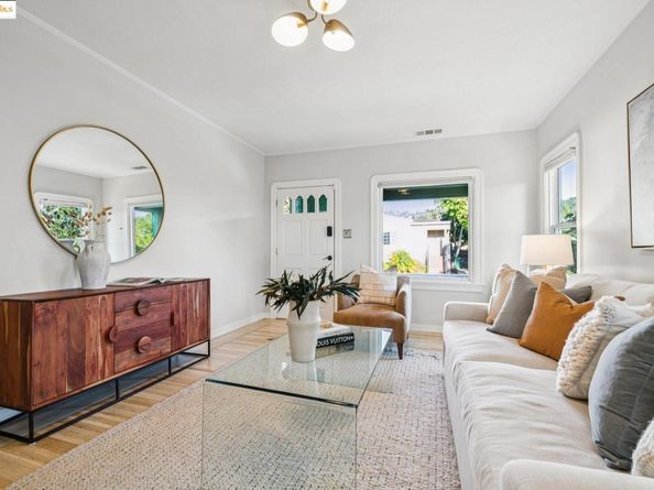 4539 Pampas Ave, Oakland CA 94619