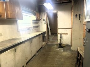 15539 Usher St, San Lorenzo CA 94580