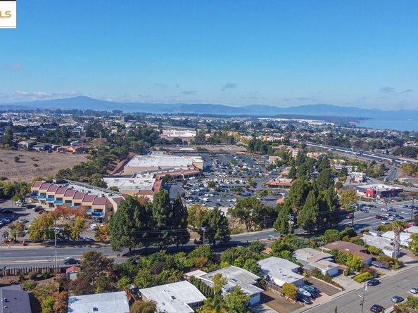 1651 Michael Dr, Pinole CA 94564