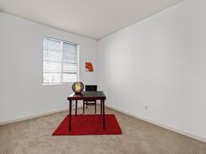 710 City Walk Pl 4, Hayward CA 94541