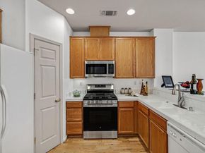 710 City Walk Pl 4, Hayward CA 94541