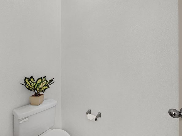 710 City Walk Pl 4, Hayward CA 94541