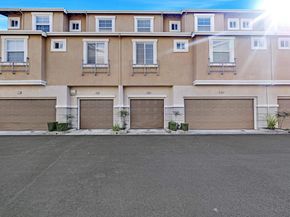 710 City Walk Pl 4, Hayward CA 94541