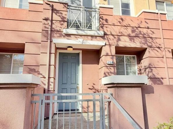 710 City Walk Pl 4, Hayward CA 94541