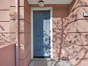 710 City Walk Pl 4, Hayward CA 94541