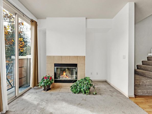 710 City Walk Pl 4, Hayward CA 94541