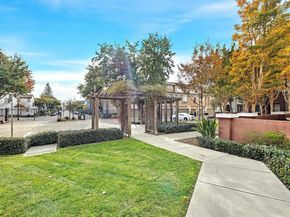 710 City Walk Pl 4, Hayward CA 94541