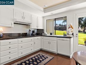 3136 Rossmoor Parkway 6, Walnut Creek CA 94595