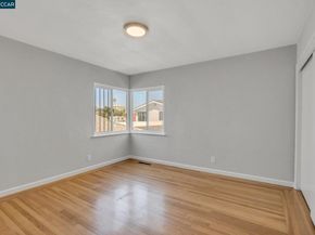 650 Hillsborough St, Oakland CA 94606