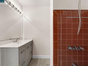 650 Hillsborough St, Oakland CA 94606