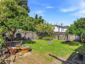 2015 50Th Ave, Oakland CA 94601