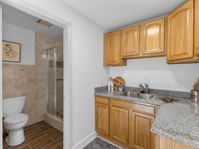 7900 Greenly Dr, Oakland CA 94605