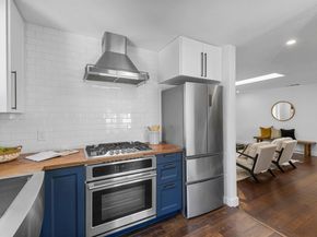 7900 Greenly Dr, Oakland CA 94605