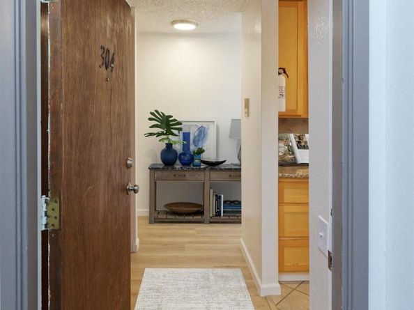 150 Pearl St 304, Oakland CA 94611