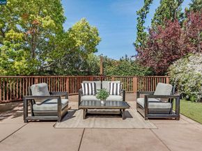 5 Pardi Ln, Clayton CA 94517