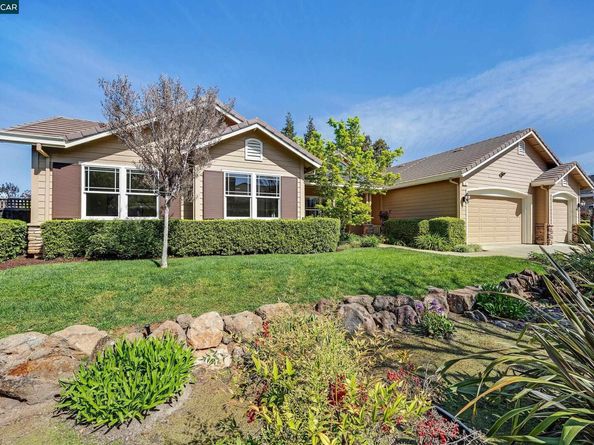 5 Pardi Ln, Clayton CA 94517