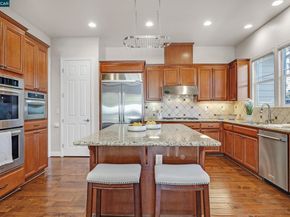 5 Pardi Ln, Clayton CA 94517