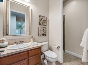 5 Pardi Ln, Clayton CA 94517