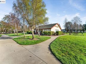 176 Bedford, Hercules CA 94547