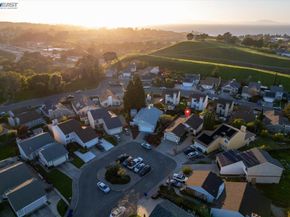 176 Bedford, Hercules CA 94547