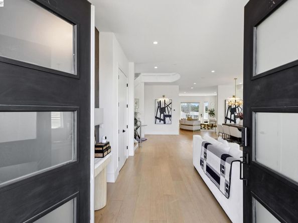 3606 Sarita St, Hayward CA 94542