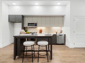 1545 32nd Street 104, Oakland CA 94608