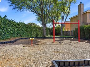 1085 La Brea Ter, Union City CA 94587