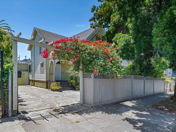663 25TH Street, Oakland CA 94612