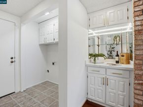 319 Oak Glen Ct, Martinez CA 94553