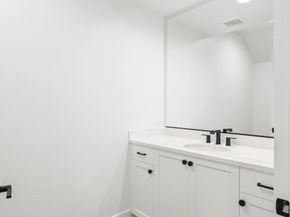 1925 Grand Street, Alameda CA 94501