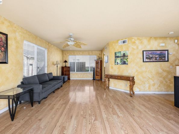 20667 Blossom Cmn, Hayward CA 94541