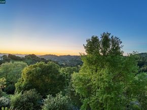 1 Gardiner Ct, Orinda CA 94563