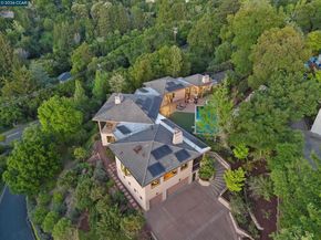 1 Gardiner Ct, Orinda CA 94563