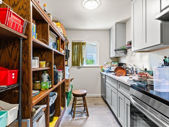 1251 Bellina St, Hayward CA 94541