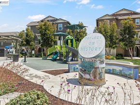 112 Apricot St, Livermore CA 94551