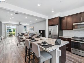 112 Apricot St, Livermore CA 94551