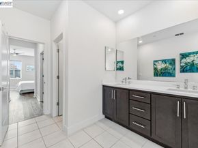 112 Apricot St, Livermore CA 94551