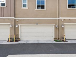 112 Apricot St, Livermore CA 94551