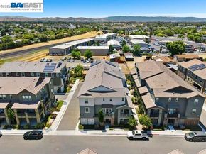 112 Apricot St, Livermore CA 94551