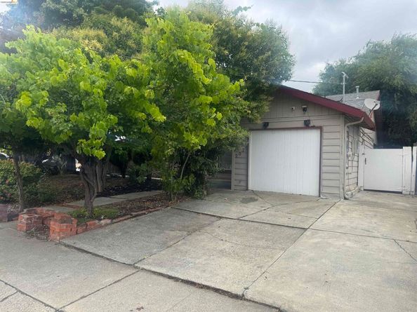 2029 Highland Dr, Concord CA 94520