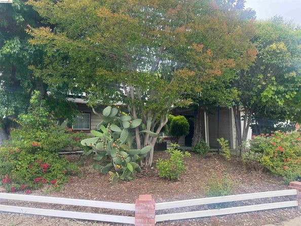 2029 Highland Dr, Concord CA 94520