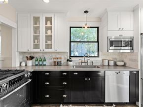 5945 Majestic Ave, Oakland CA 94605
