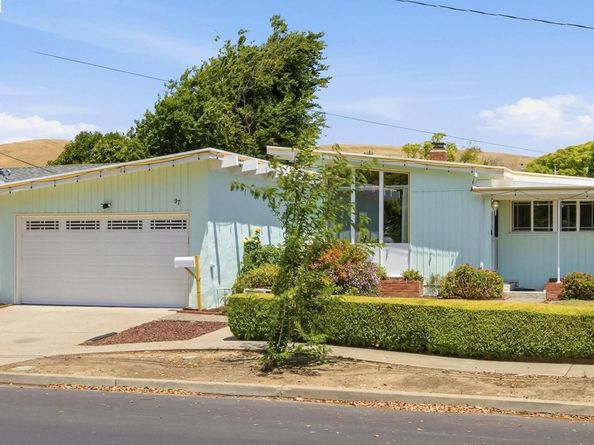 97 Gresel St, Hayward CA 94544
