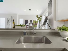 769 Plantation Ln, Hayward CA 94544