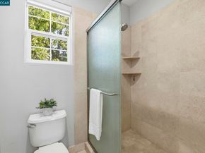 769 Plantation Ln, Hayward CA 94544