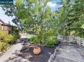 189 Oak Rd, Alamo CA 94507
