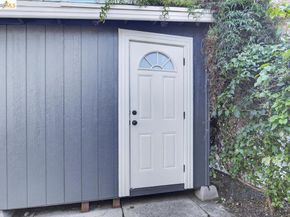 4030 Lusk St, Oakland CA 94608