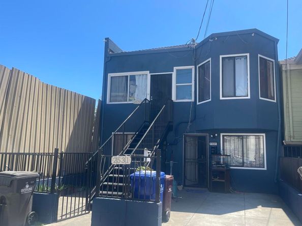 2531 E 11Th St, Oakland CA 94601